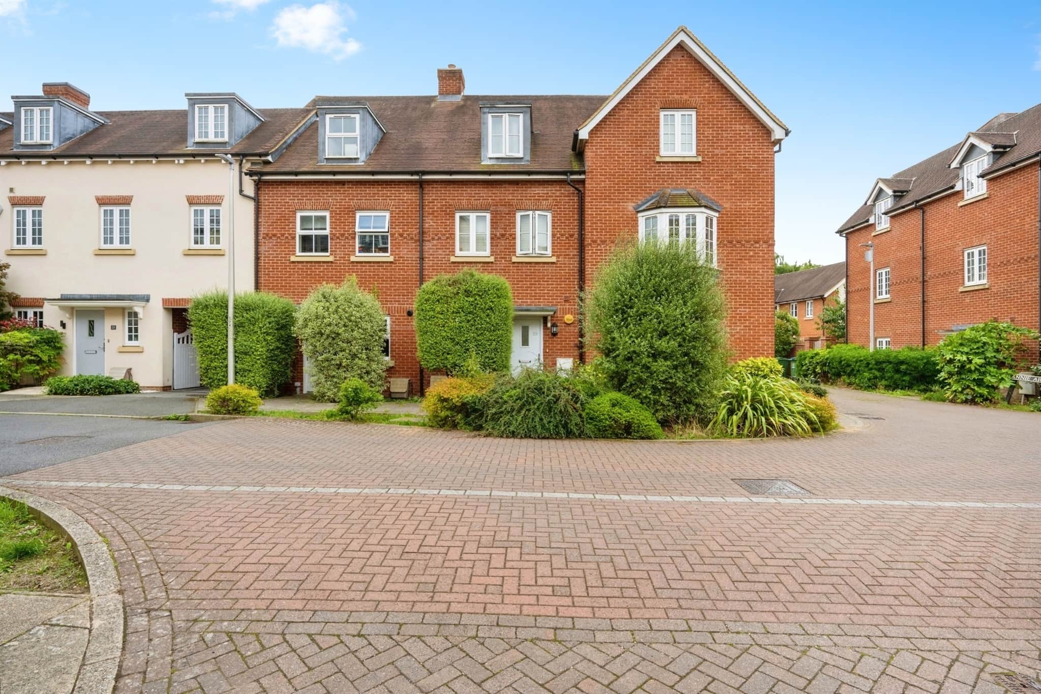 Property photo 0