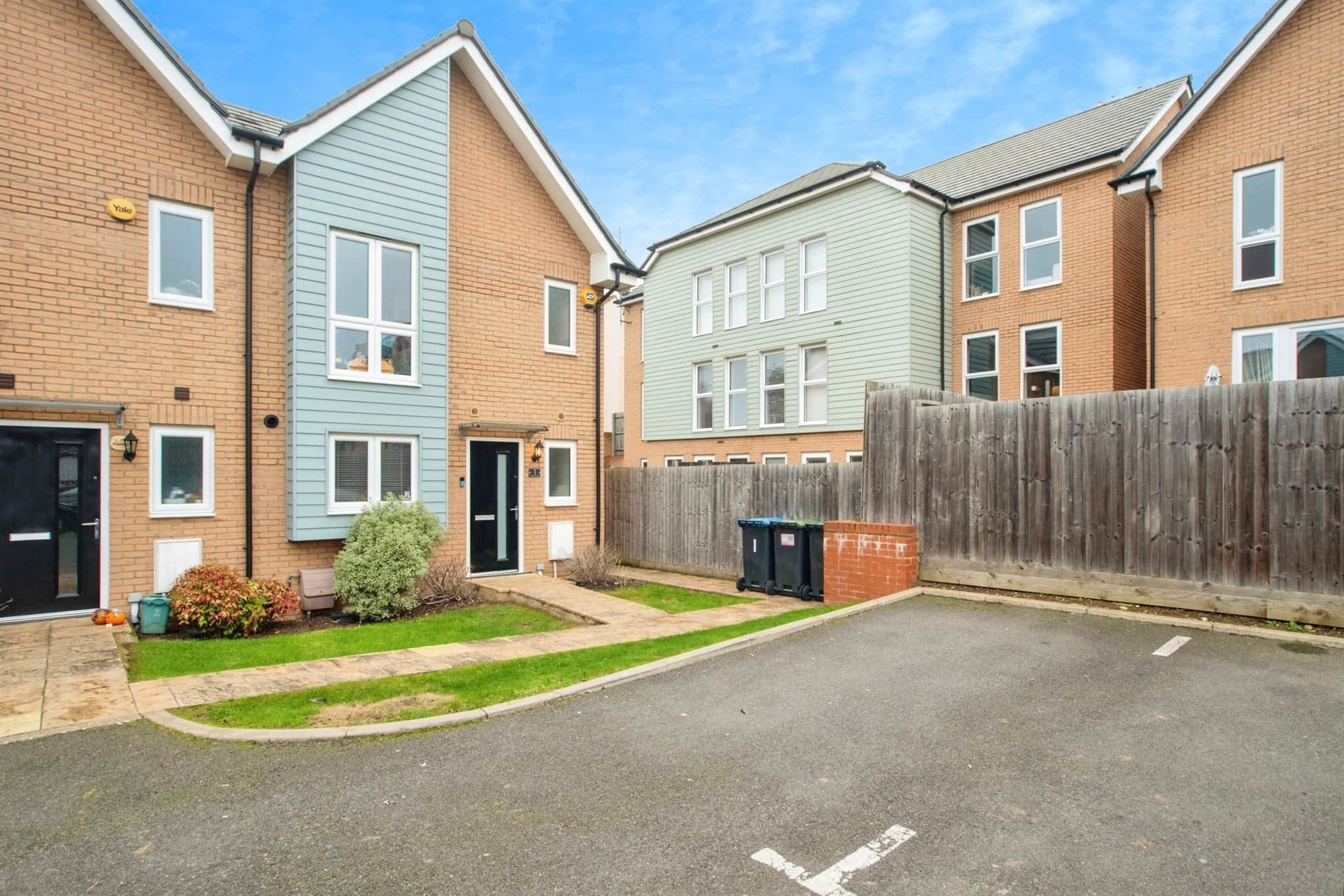 Property photo 0